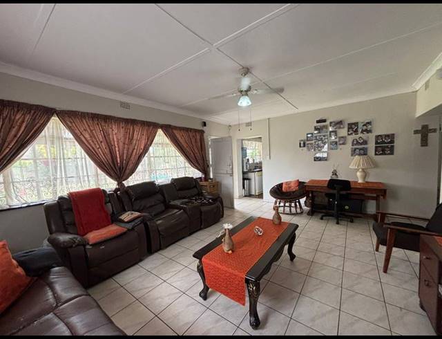 3 BEDROOM HOUSE FOR SALE IN DISCOVERY